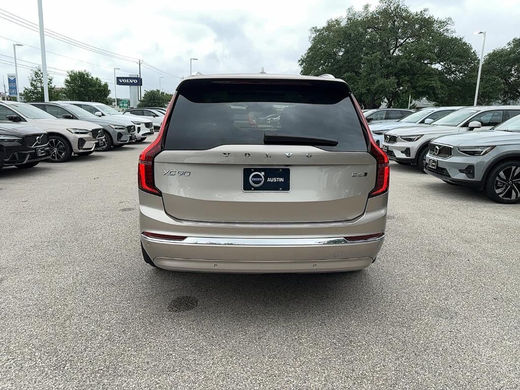 new 2025 Volvo XC90 car, priced at $87,900