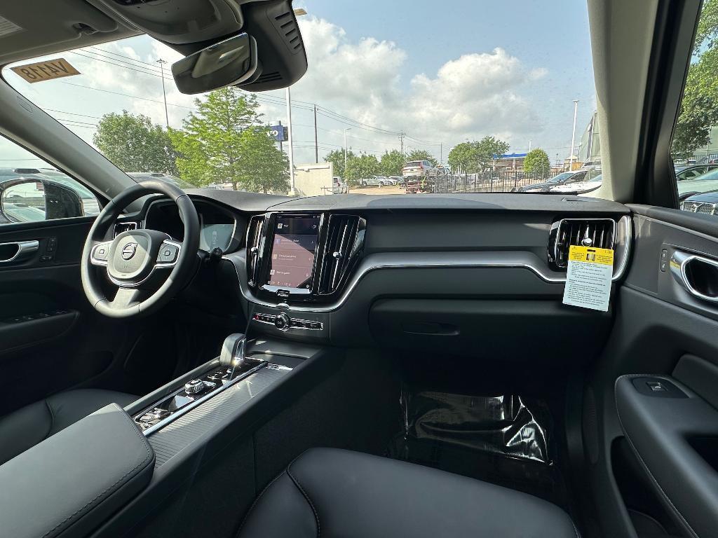 new 2025 Volvo XC60 car, priced at $50,285