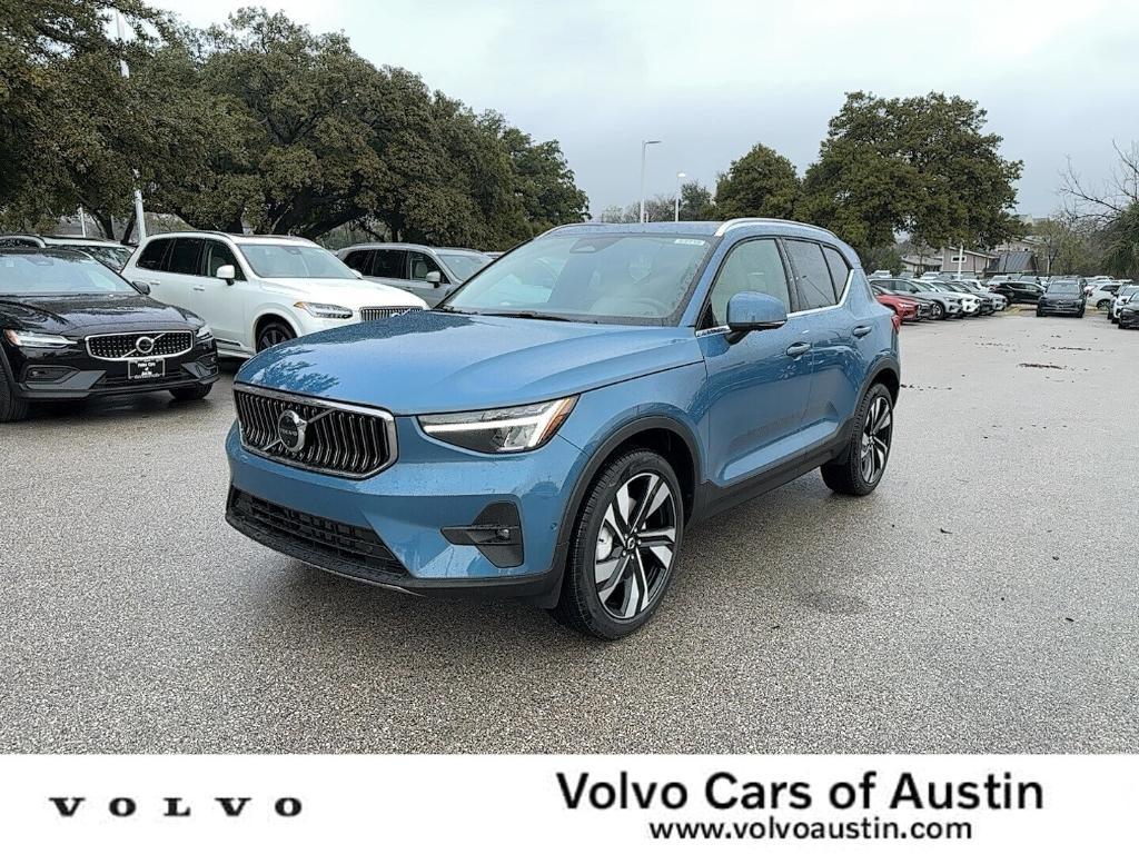 new 2025 Volvo XC40 car, priced at $48,270