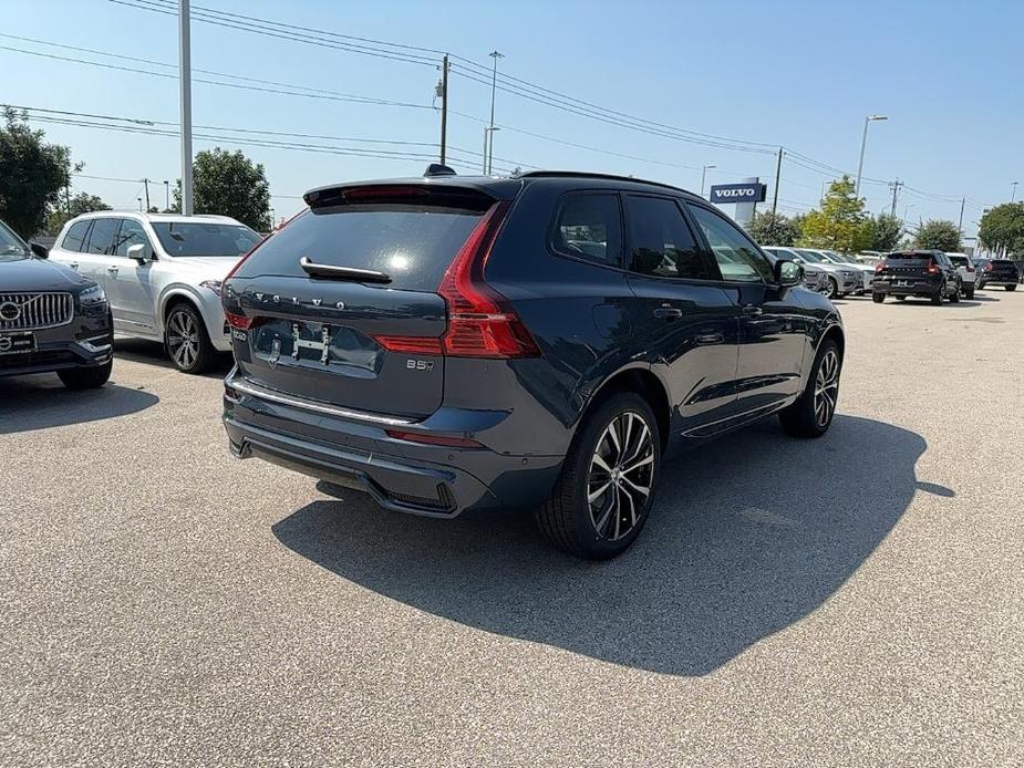 new 2025 Volvo XC60 car, priced at $55,335