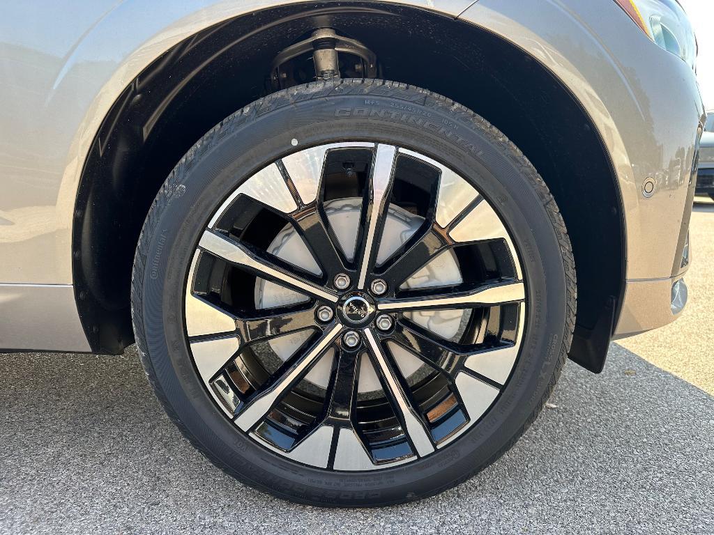 new 2026 Volvo XC60 car, priced at $58,385