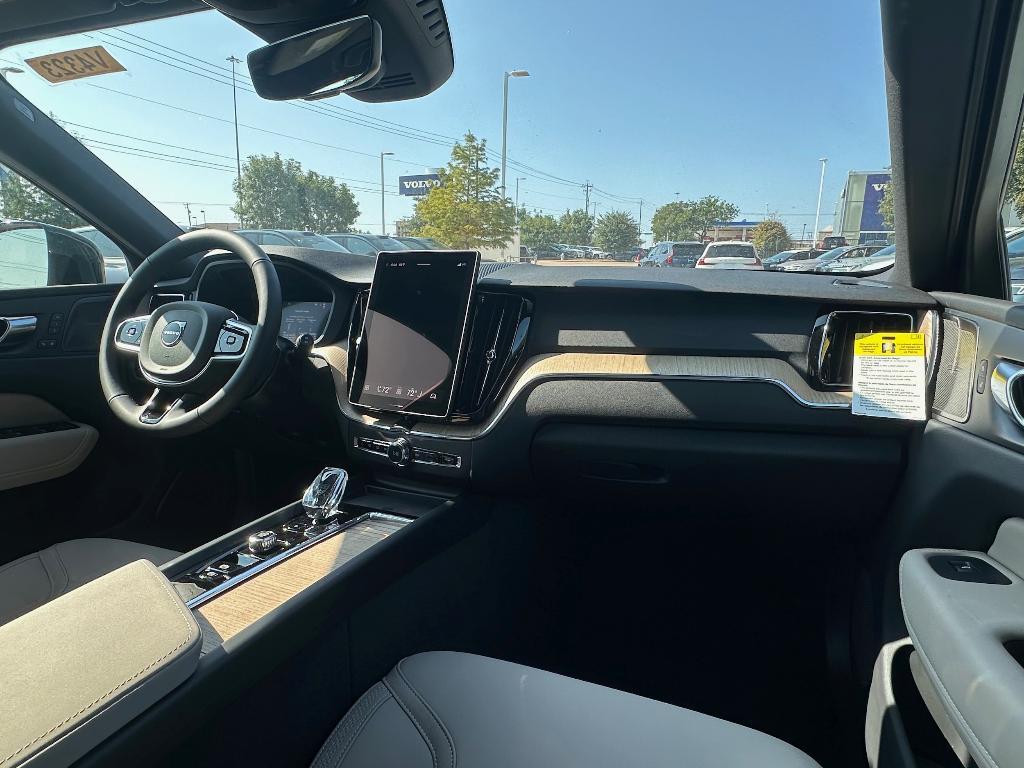 new 2026 Volvo XC60 car, priced at $58,385