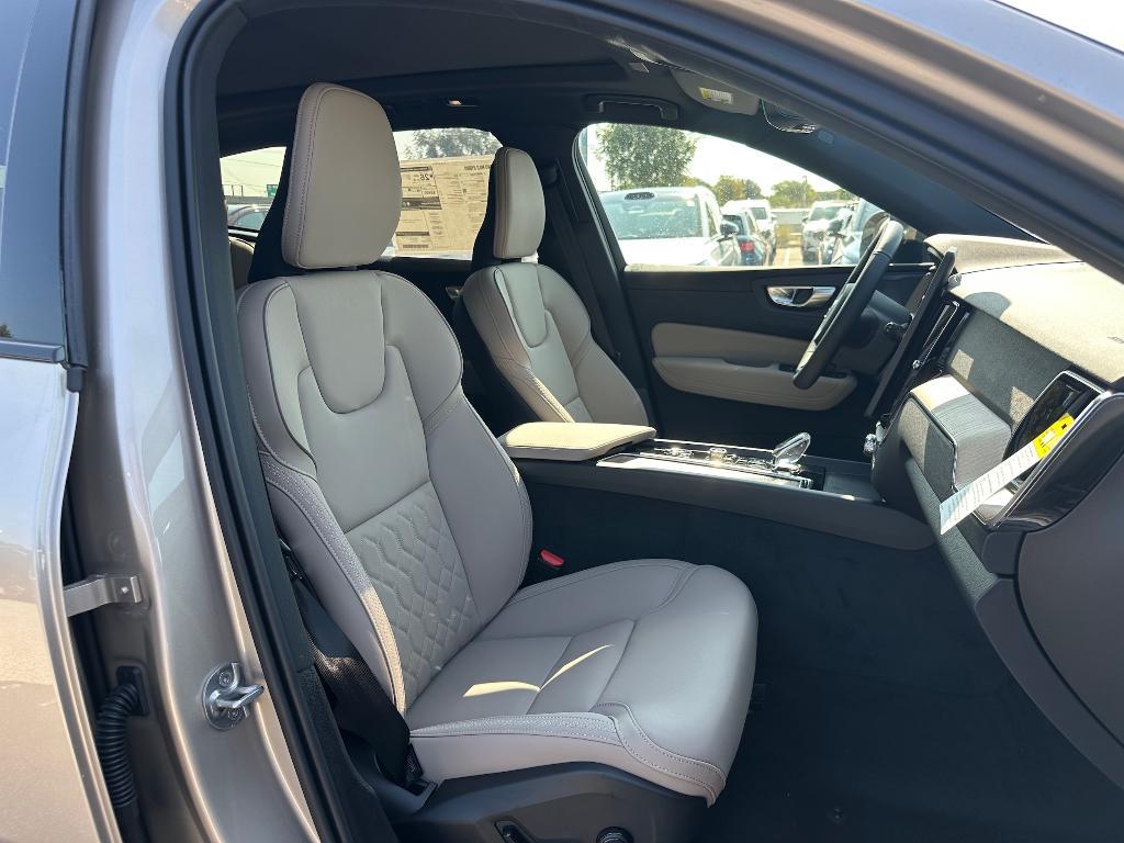 new 2026 Volvo XC60 car, priced at $58,385