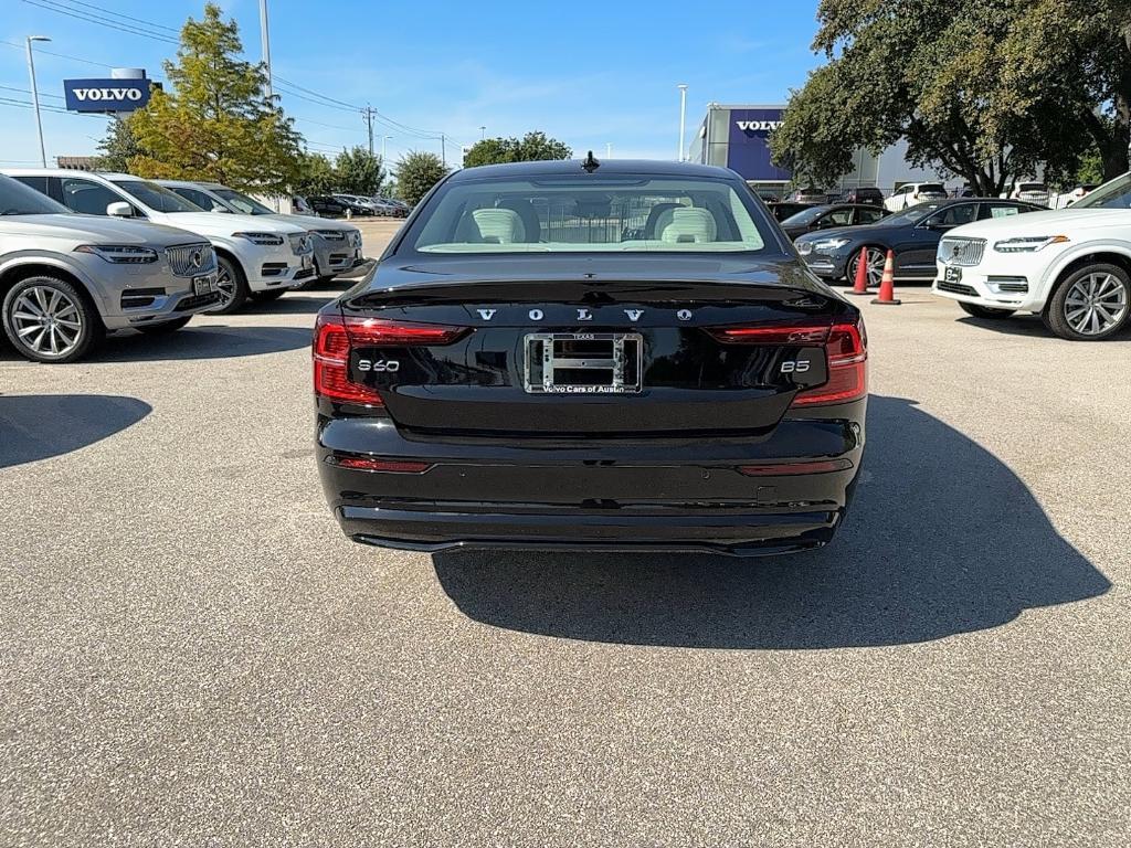 new 2024 Volvo S60 car, priced at $44,395