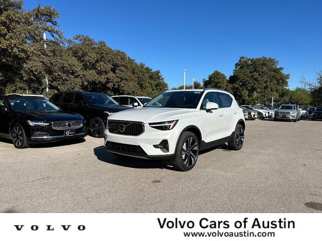 new 2025 Volvo XC40 car, priced at $51,145