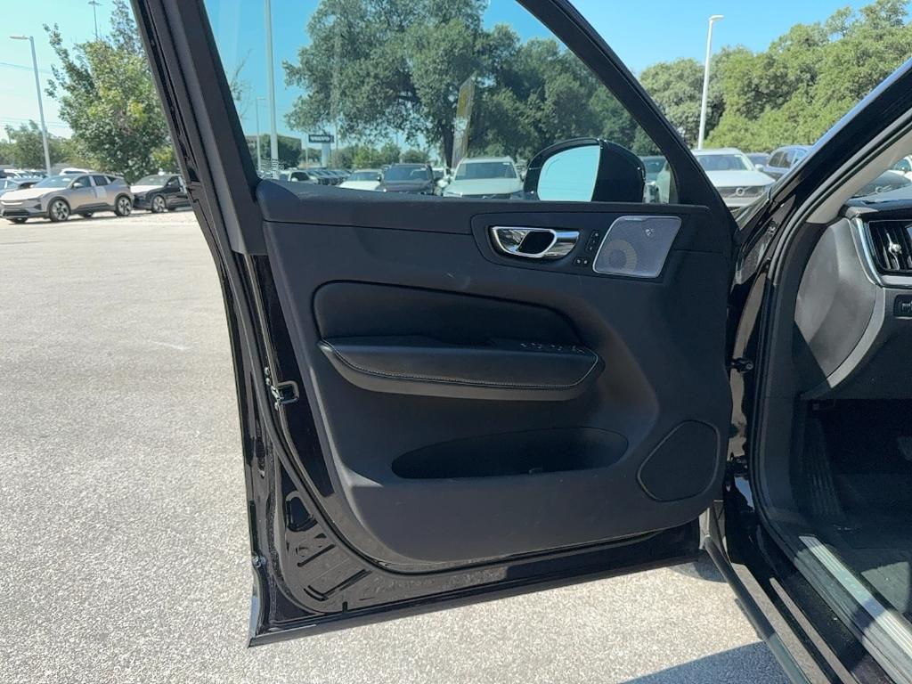 used 2018 Volvo XC60 Recharge Plug-In Hybrid car, priced at $30,995