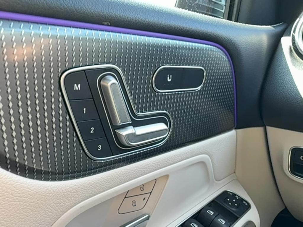 used 2021 Mercedes-Benz GLB 250 car, priced at $26,995