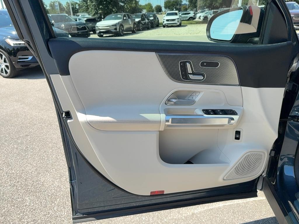 used 2021 Mercedes-Benz GLB 250 car, priced at $26,995