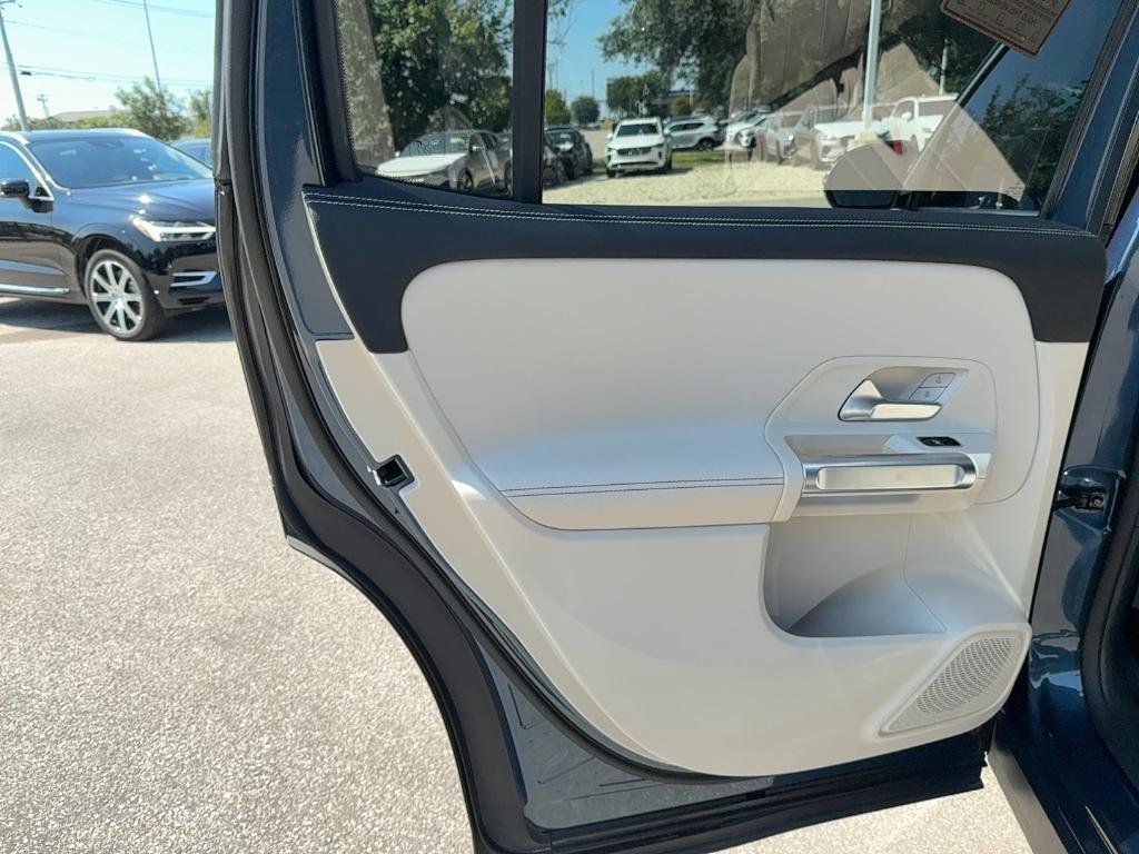 used 2021 Mercedes-Benz GLB 250 car, priced at $26,995