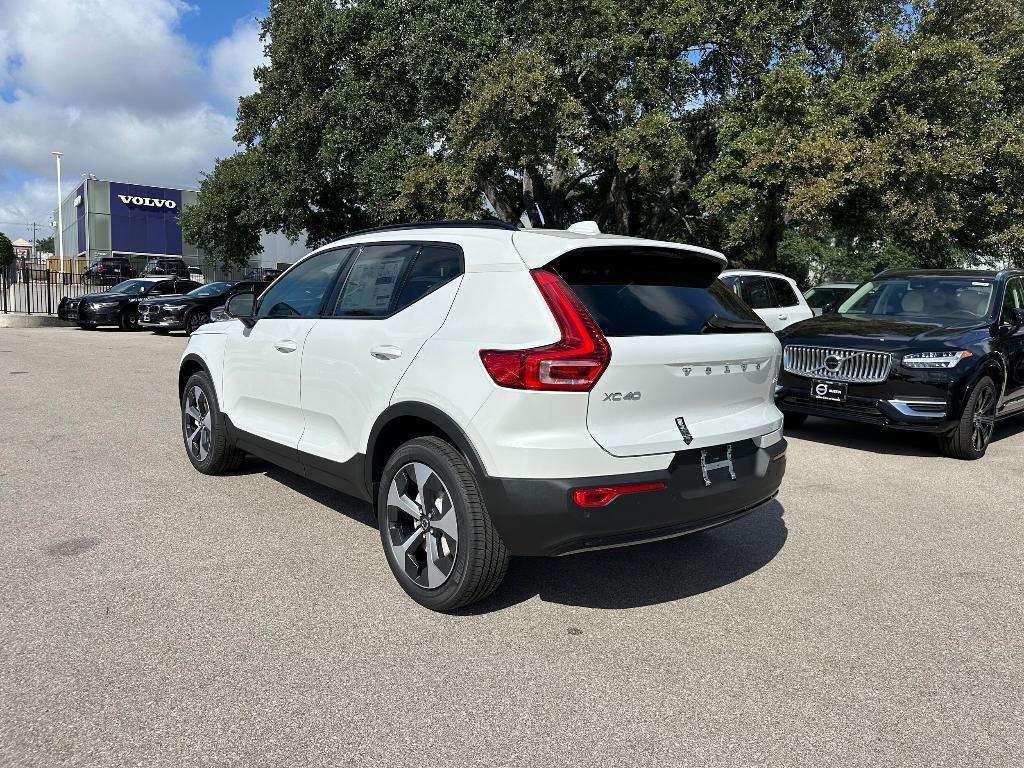 new 2025 Volvo XC40 car, priced at $48,315