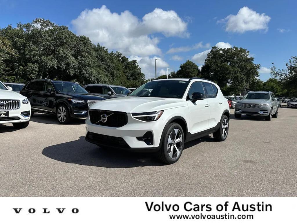 new 2025 Volvo XC40 car, priced at $48,315