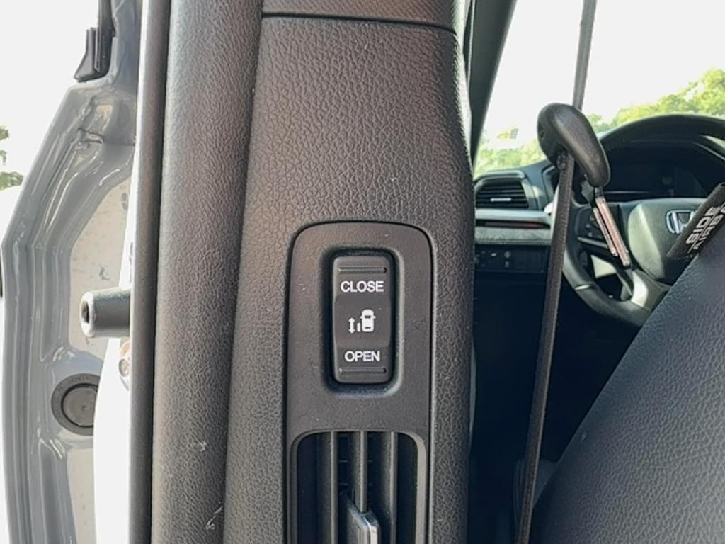 used 2024 Honda Odyssey car, priced at $40,775