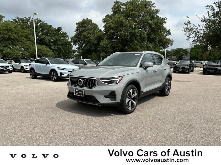 new 2024 Volvo XC40 car, priced at $46,075