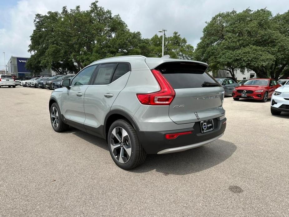 new 2024 Volvo XC40 car, priced at $46,075