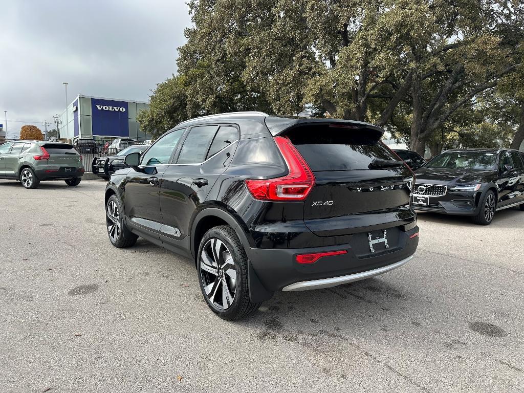 new 2025 Volvo XC40 car, priced at $49,645