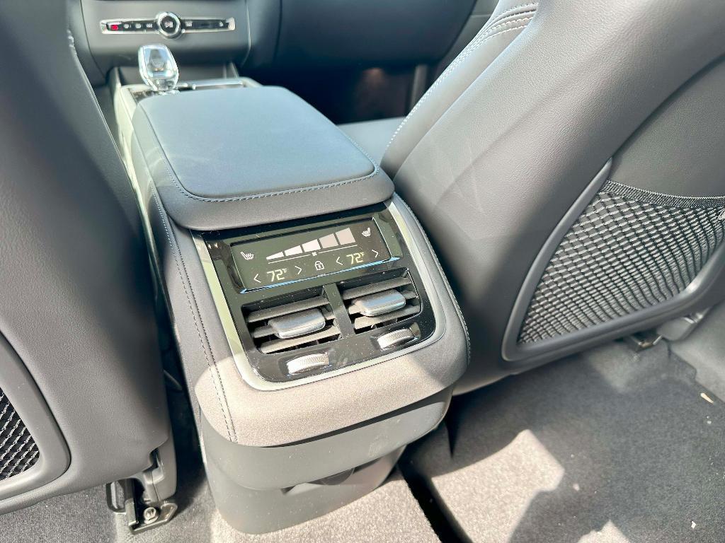 new 2026 Volvo XC90 car, priced at $78,145