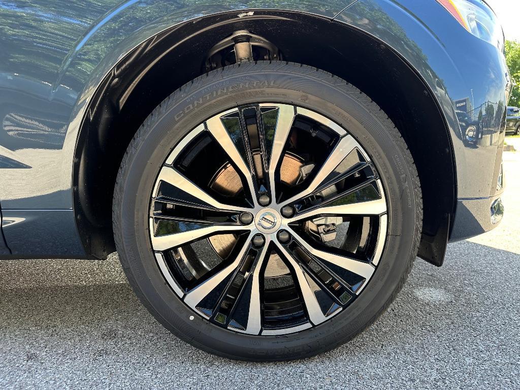 new 2025 Volvo XC60 car, priced at $55,360