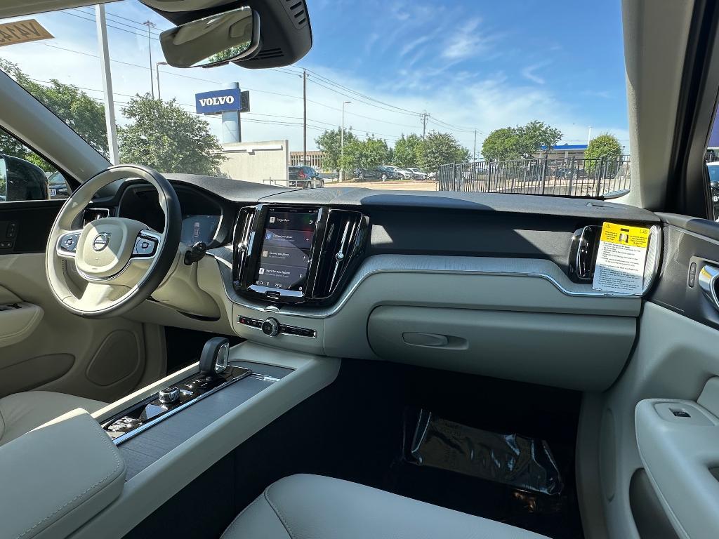 new 2025 Volvo XC60 car, priced at $55,360