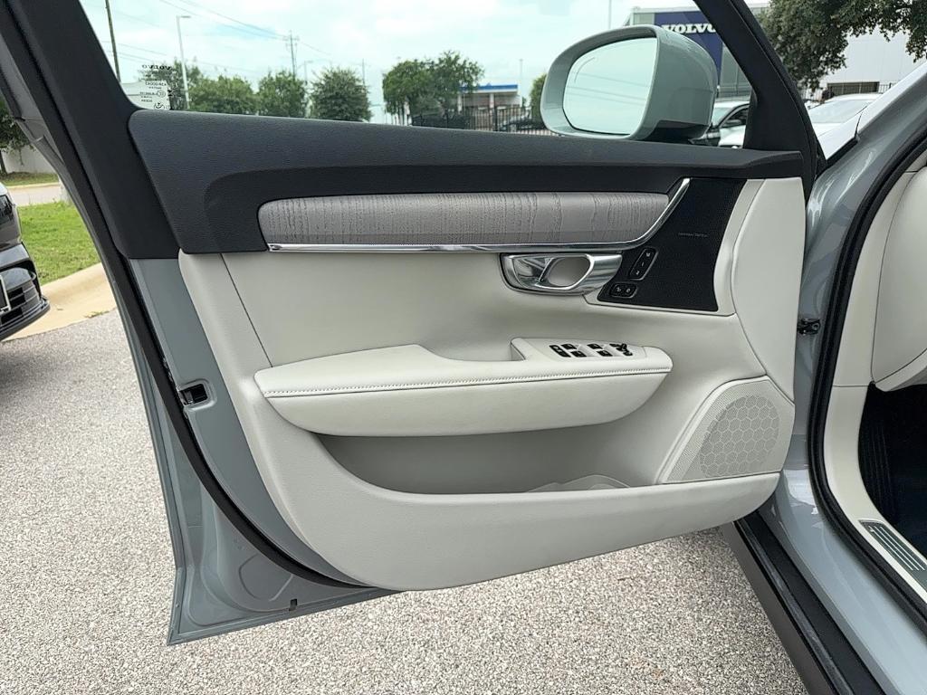 new 2025 Volvo V90 Cross Country car, priced at $64,525