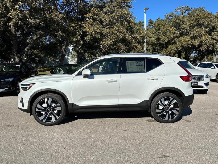 new 2025 Volvo XC40 car, priced at $51,145