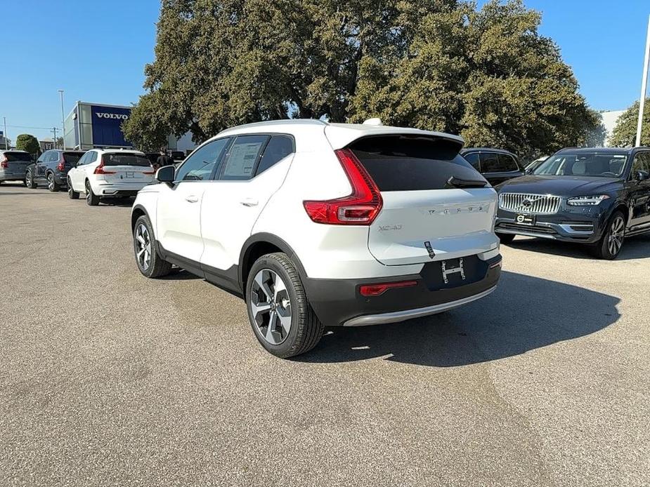 new 2025 Volvo XC40 car, priced at $45,465