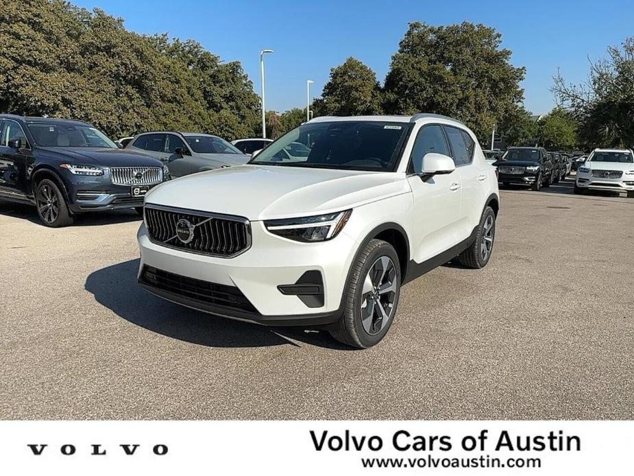 new 2025 Volvo XC40 car, priced at $45,465