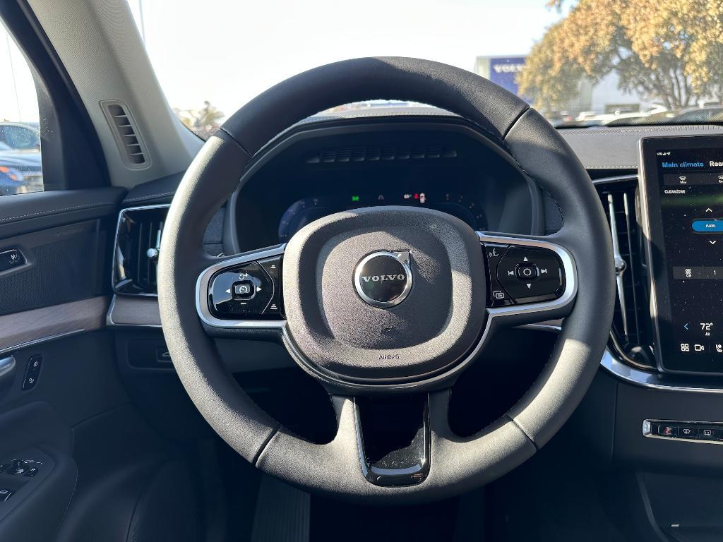 new 2025 Volvo XC90 car, priced at $65,945