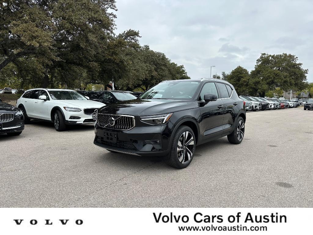 new 2025 Volvo XC40 car, priced at $51,000