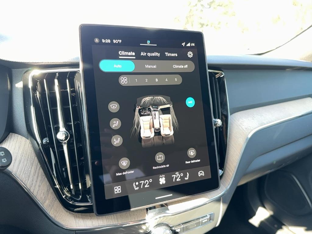 new 2026 Volvo XC60 car, priced at $57,985