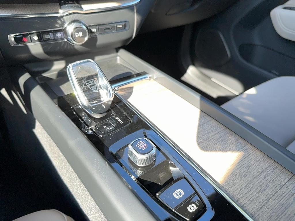 new 2026 Volvo XC60 car, priced at $57,985