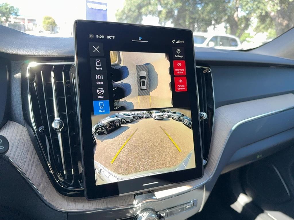 new 2026 Volvo XC60 car, priced at $57,985