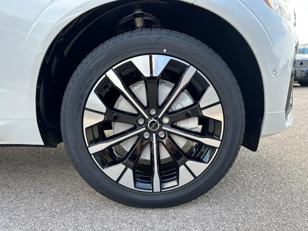 new 2026 Volvo XC60 car, priced at $57,985