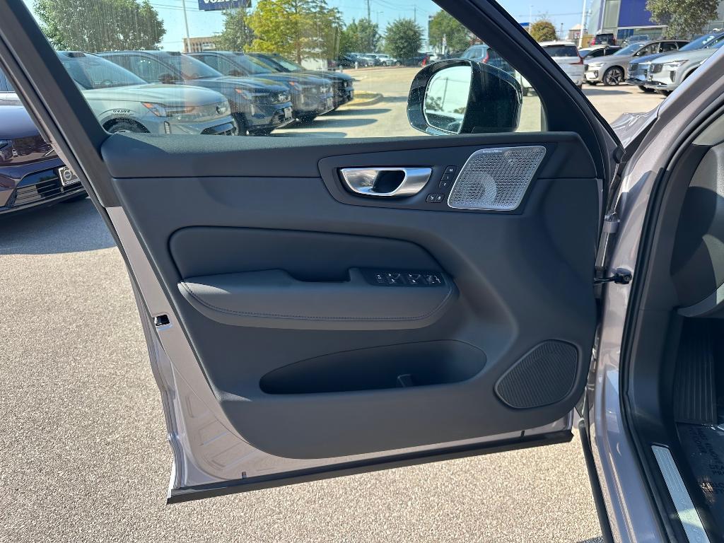 new 2026 Volvo XC60 car, priced at $66,135