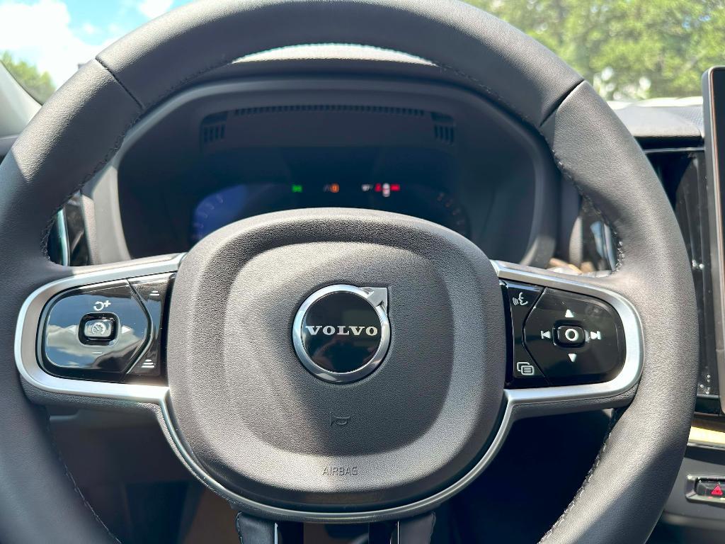 new 2026 Volvo XC60 car, priced at $58,385