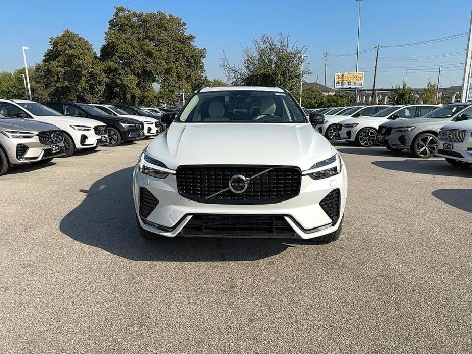 new 2025 Volvo XC60 car, priced at $61,310