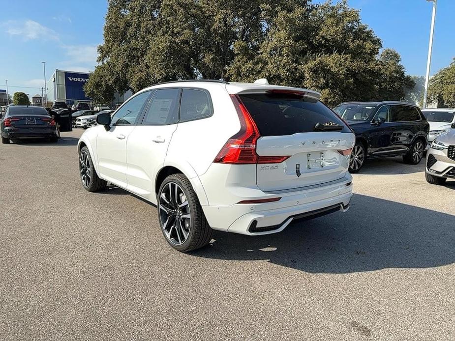 new 2025 Volvo XC60 car, priced at $61,310