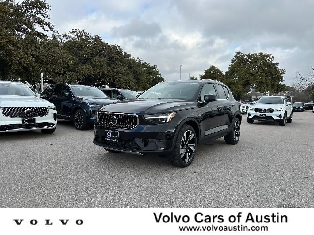 new 2025 Volvo XC40 car, priced at $50,595