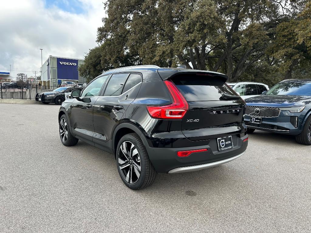 new 2025 Volvo XC40 car, priced at $50,595