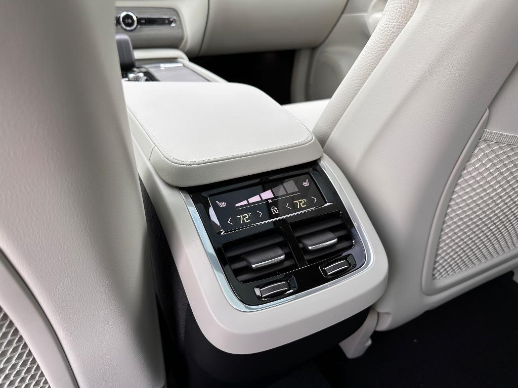 new 2025 Volvo XC90 car, priced at $66,465