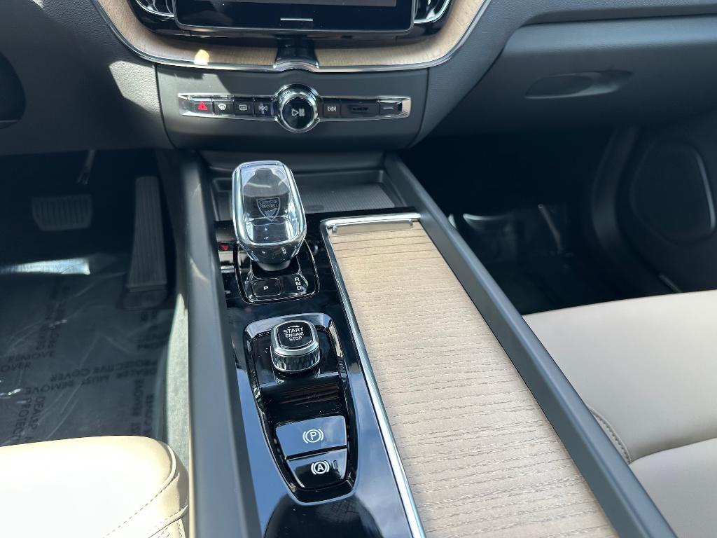 new 2026 Volvo XC60 car, priced at $52,985