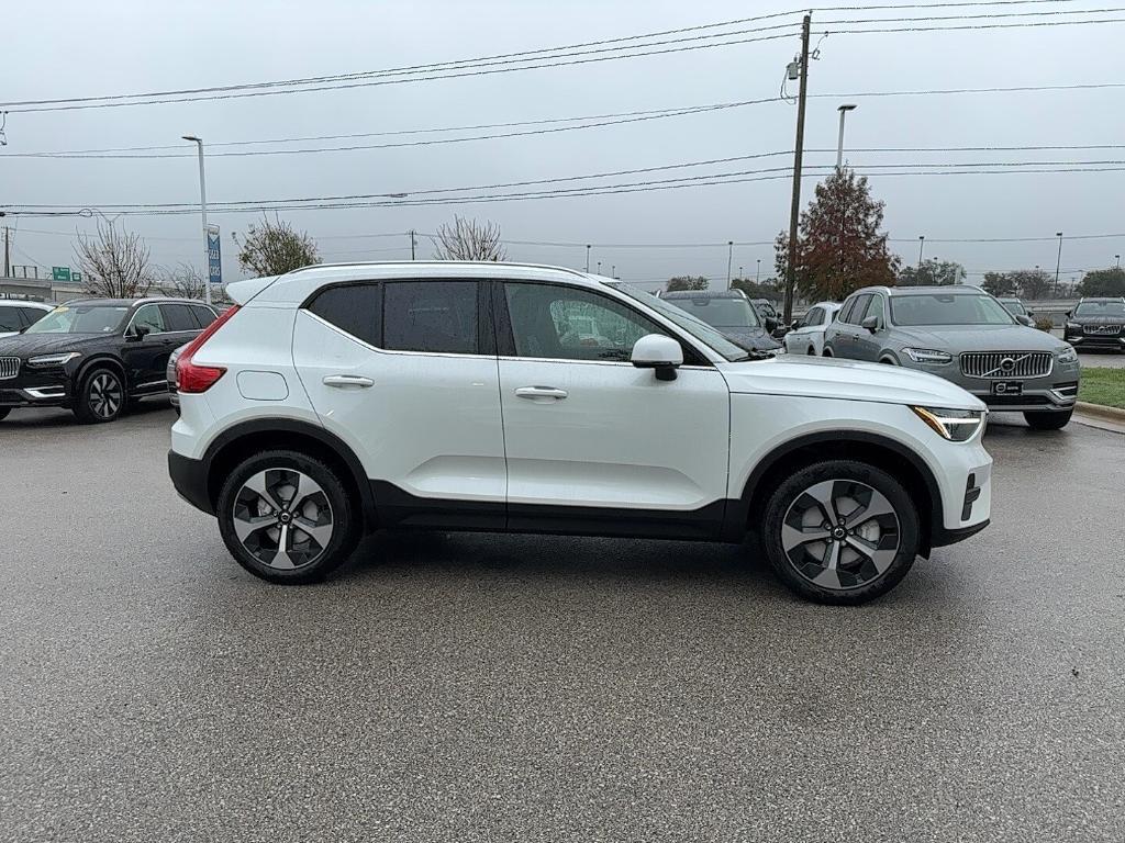 new 2025 Volvo XC40 car, priced at $46,015