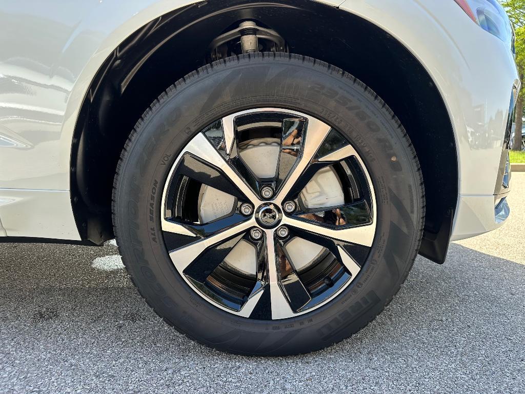 new 2026 Volvo XC60 car, priced at $50,995