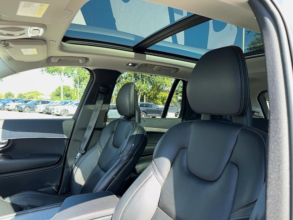 used 2022 Volvo XC90 Recharge Plug-In Hybrid car, priced at $48,995