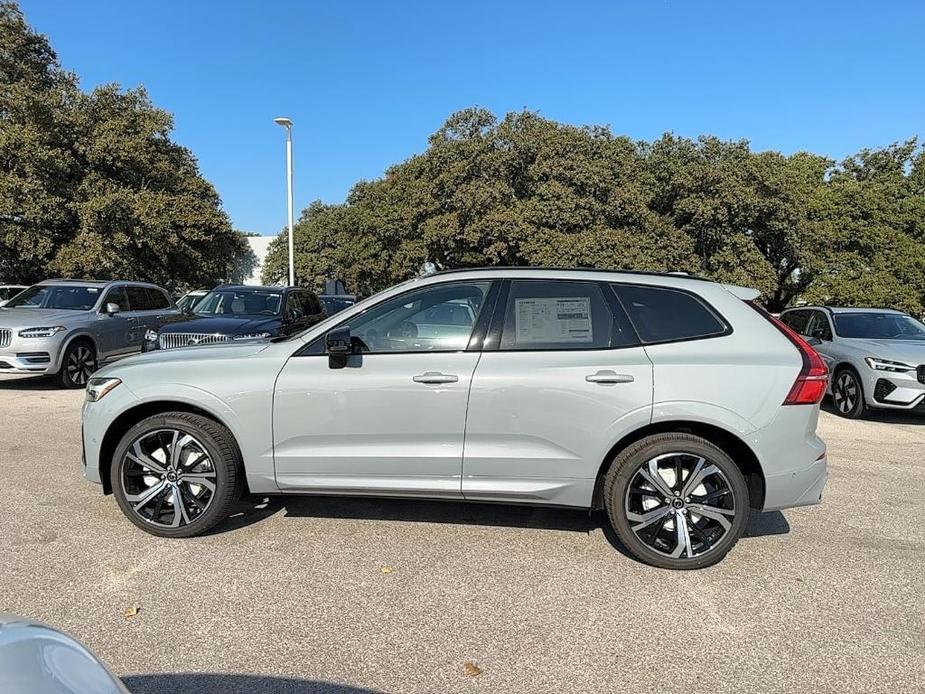 new 2025 Volvo XC60 car, priced at $59,845