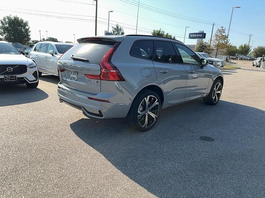 new 2025 Volvo XC60 car, priced at $59,845