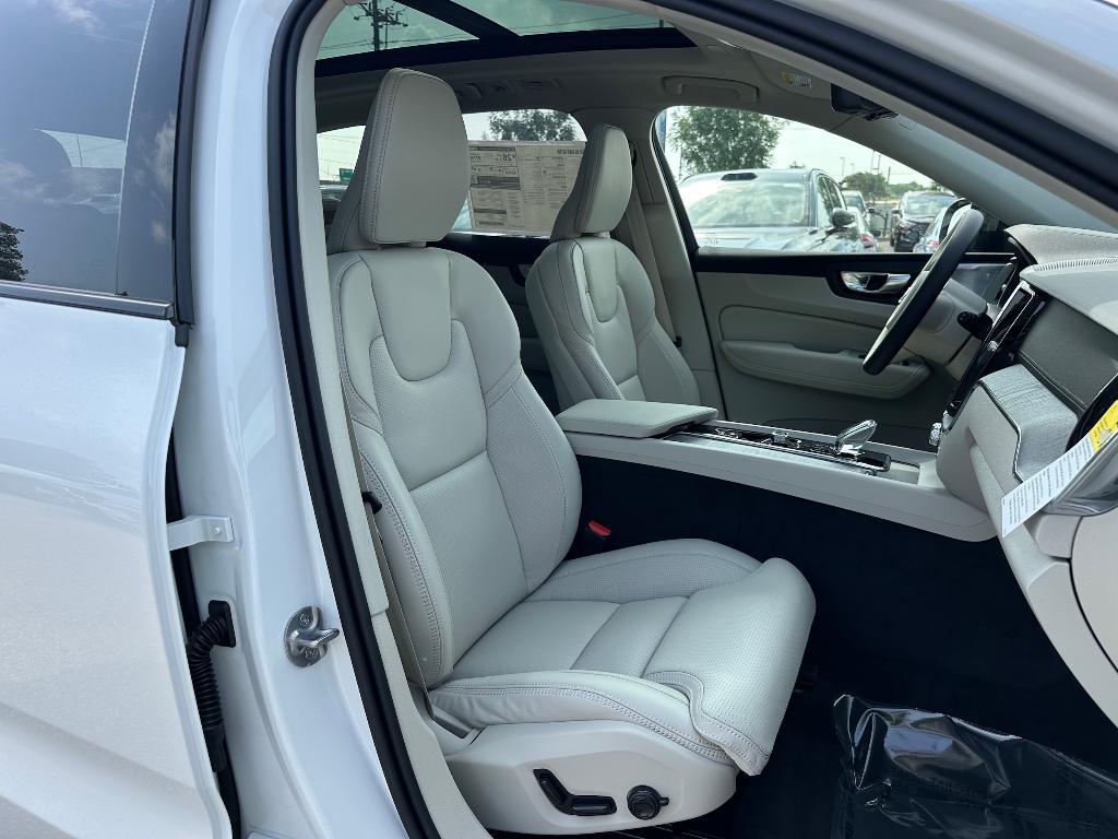 new 2025 Volvo XC60 car, priced at $67,995