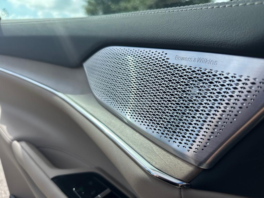 new 2025 Volvo EX90 car, priced at $93,125