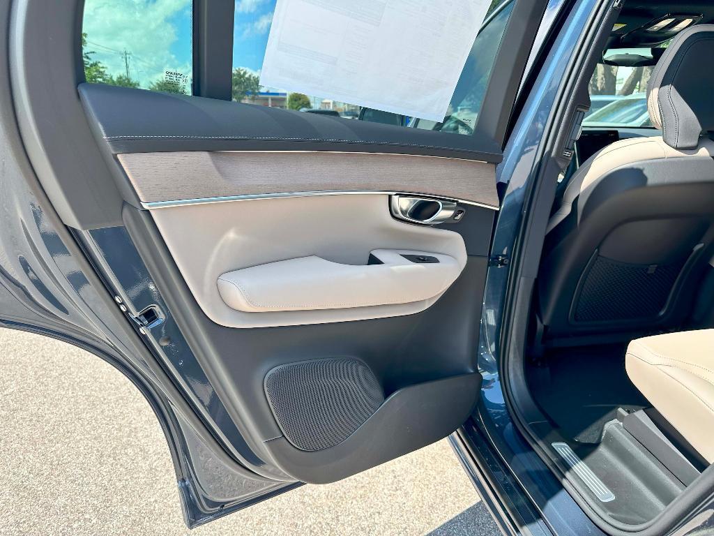 new 2026 Volvo XC90 car, priced at $71,825