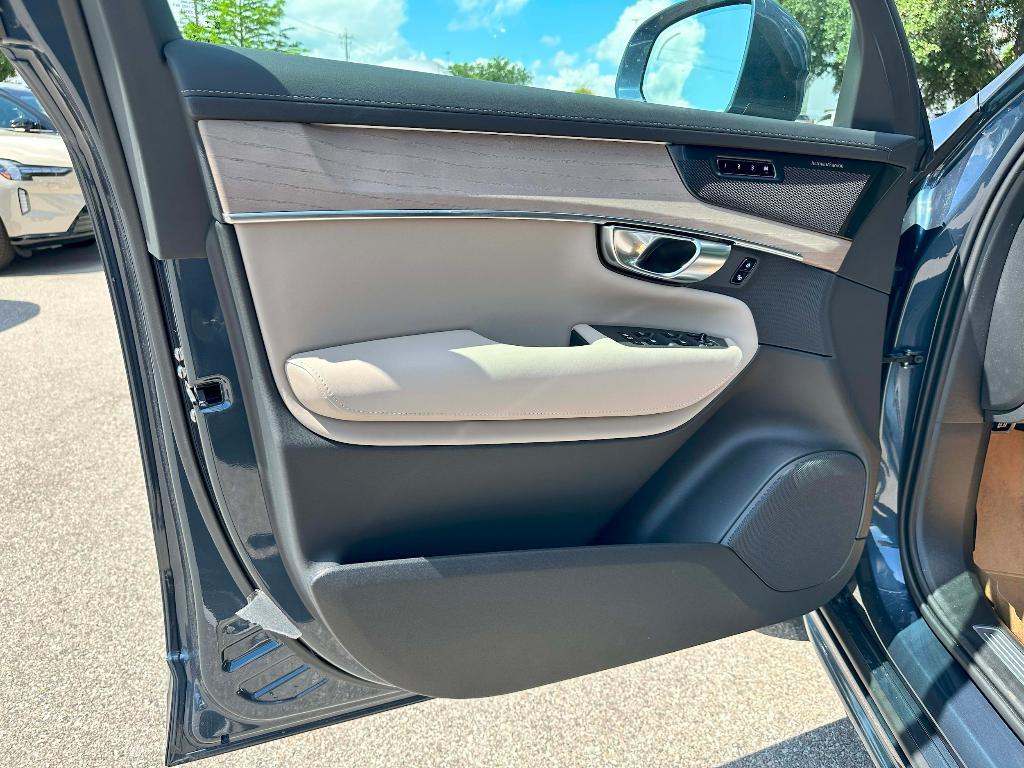 new 2026 Volvo XC90 car, priced at $71,825