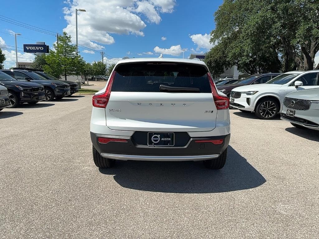 new 2025 Volvo XC40 car, priced at $51,015